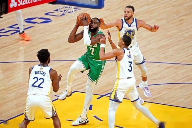 小卡28分快船20分逆转胜火箭 灰熊逆转胜76人