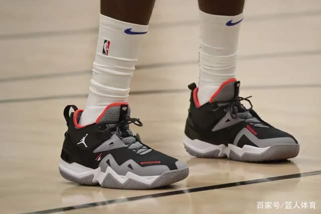 英超-帕尔默破门穆尼斯绝杀 切尔西1-2富勒姆